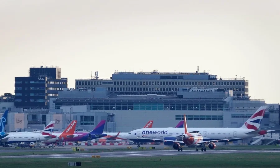 Boeing 787 grounded on runway